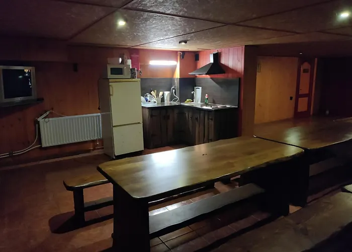 Puhkemaja Peretuba 게스트하우스 *