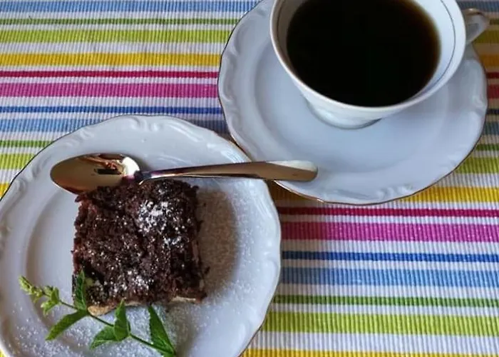 게스트하우스 Puhkemaja Peretuba *